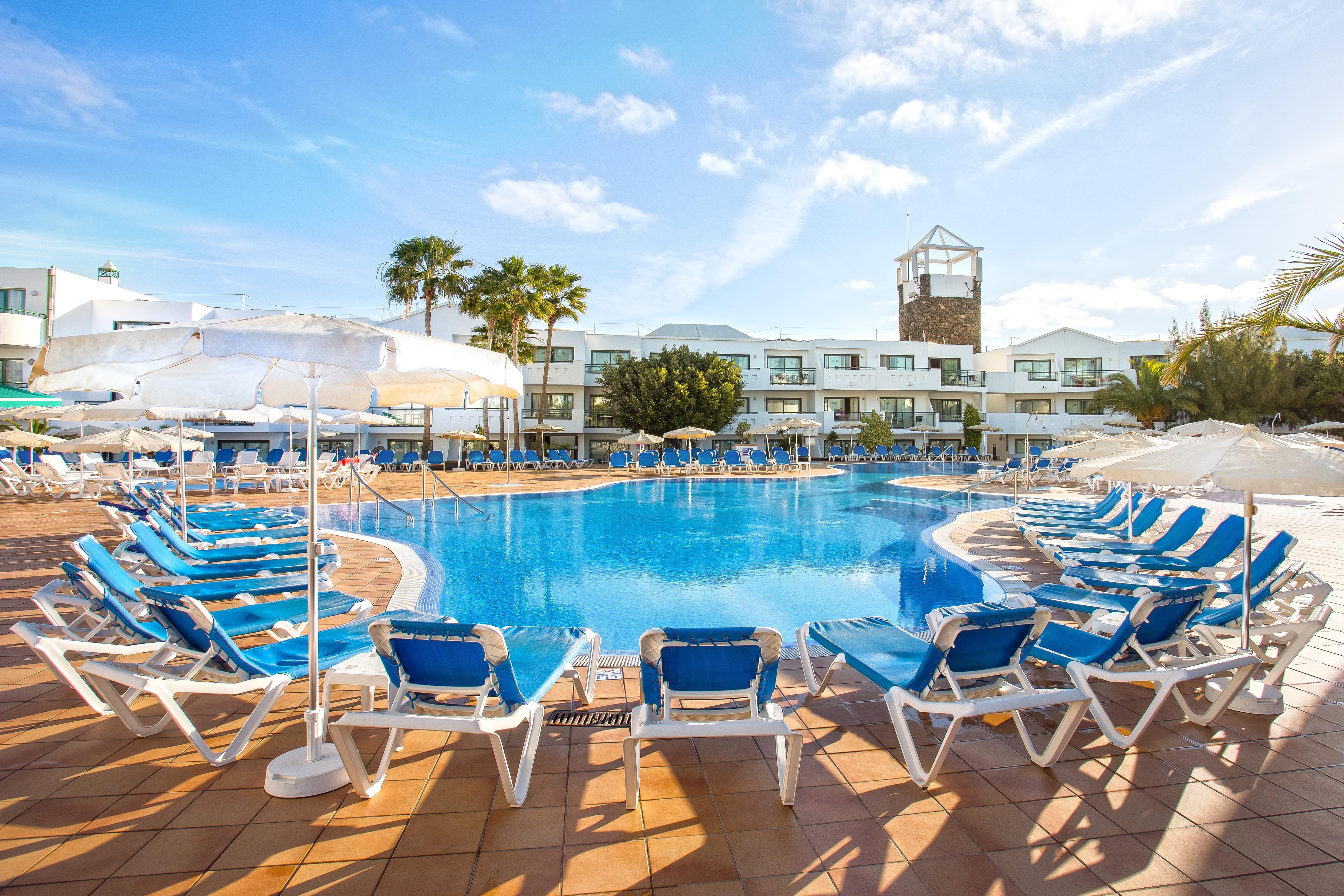 Thb Lanzarote Beach Hotel Costa Teguise Exterior photo